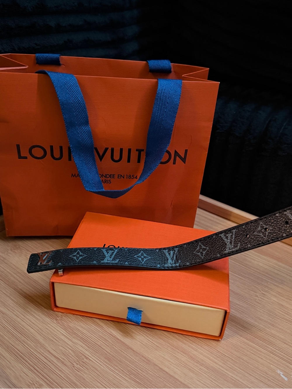 Louis Vuitton Men's Monogram Reversible Leather braclet - Black